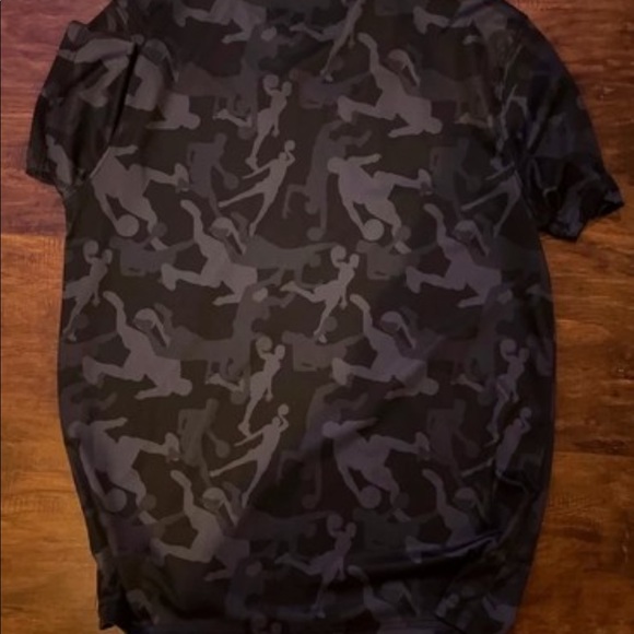 NBA T-Shirt - Picture 2 of 3